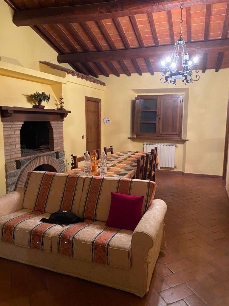 Il Colombaio Agriturismo 몬테가비오네 외부 사진