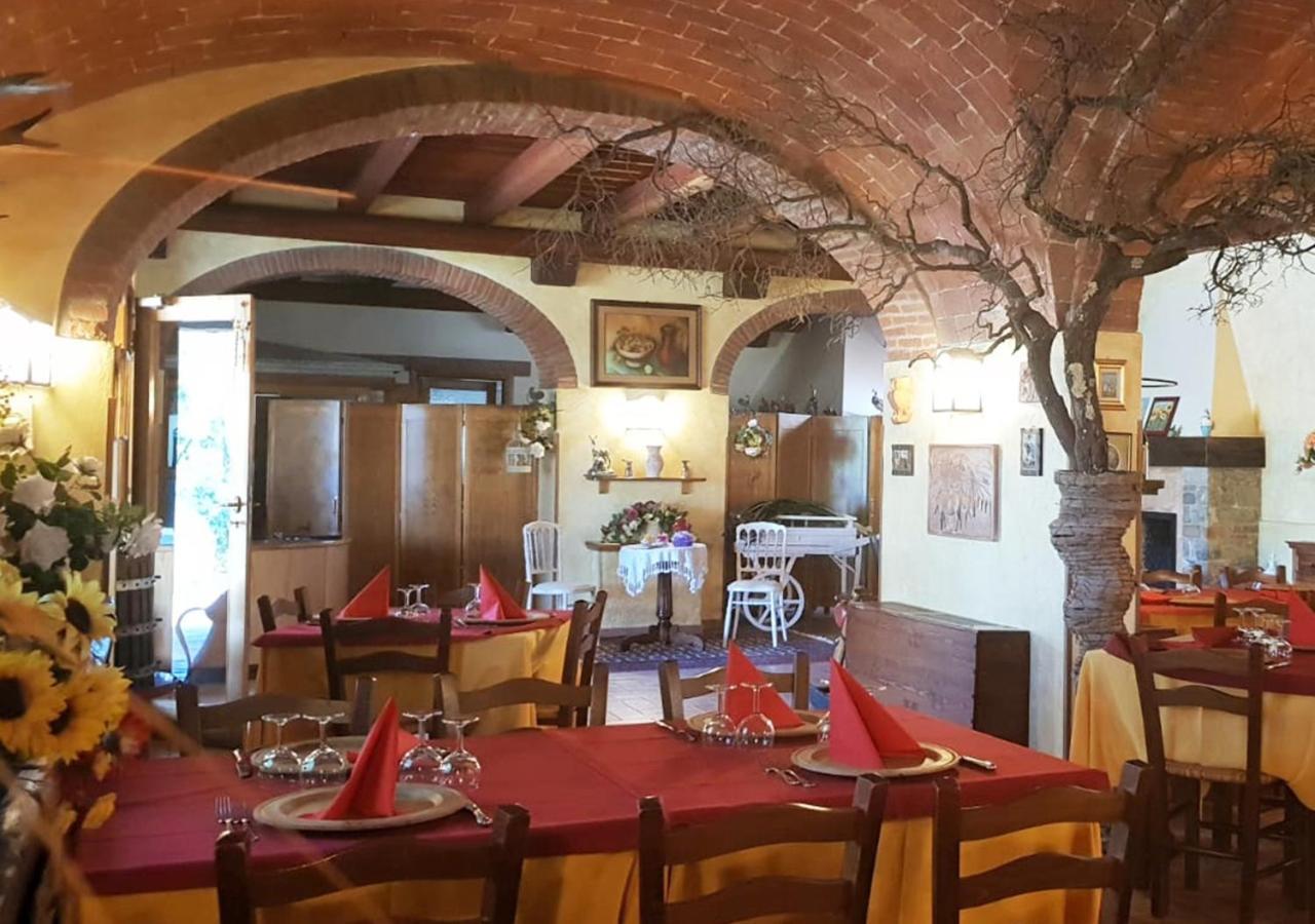 Il Colombaio Agriturismo 몬테가비오네 외부 사진